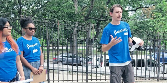 Mosholu Parkland: FOMP, BetaNYC, CM Dinowitz & Residents Participate in Mapping for Equity Event